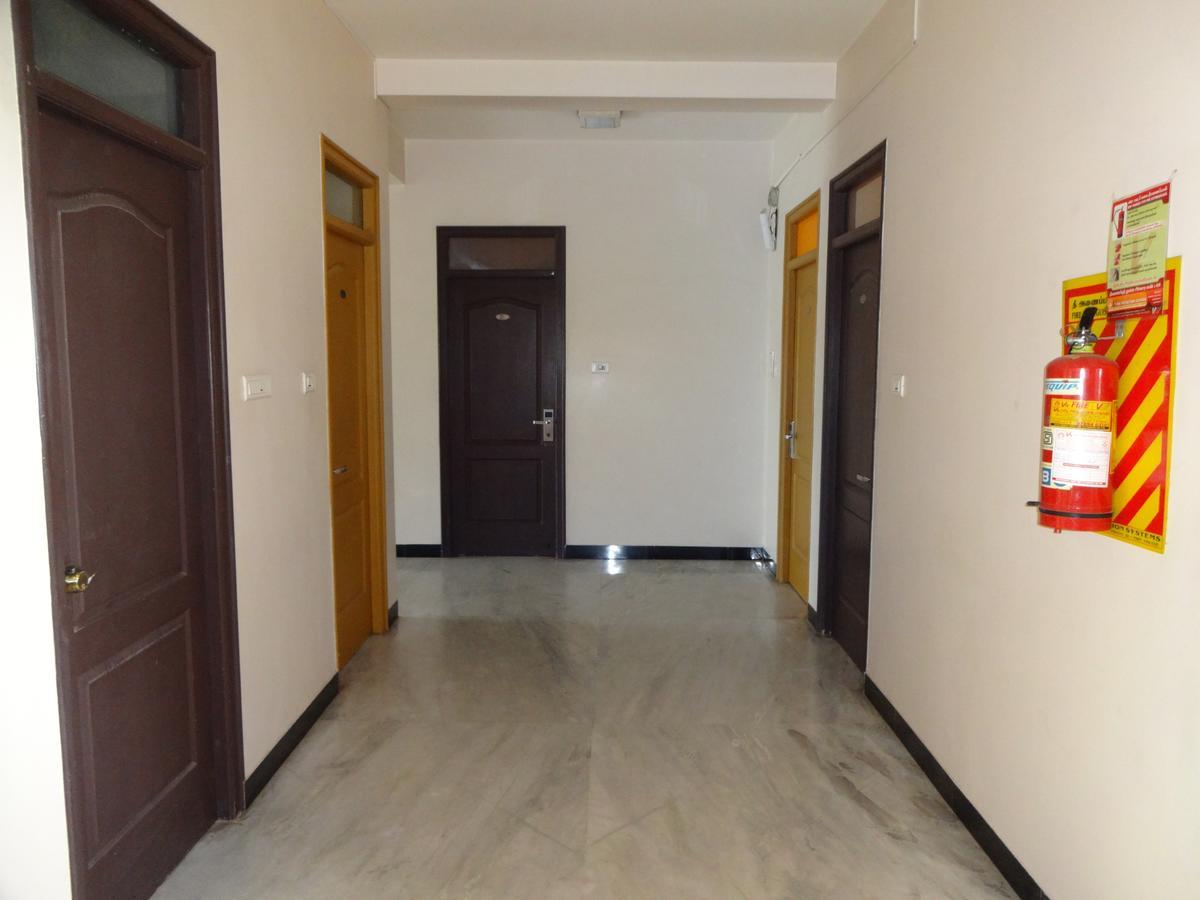 Hotel Grand Palace Коимбатур Экстерьер фото